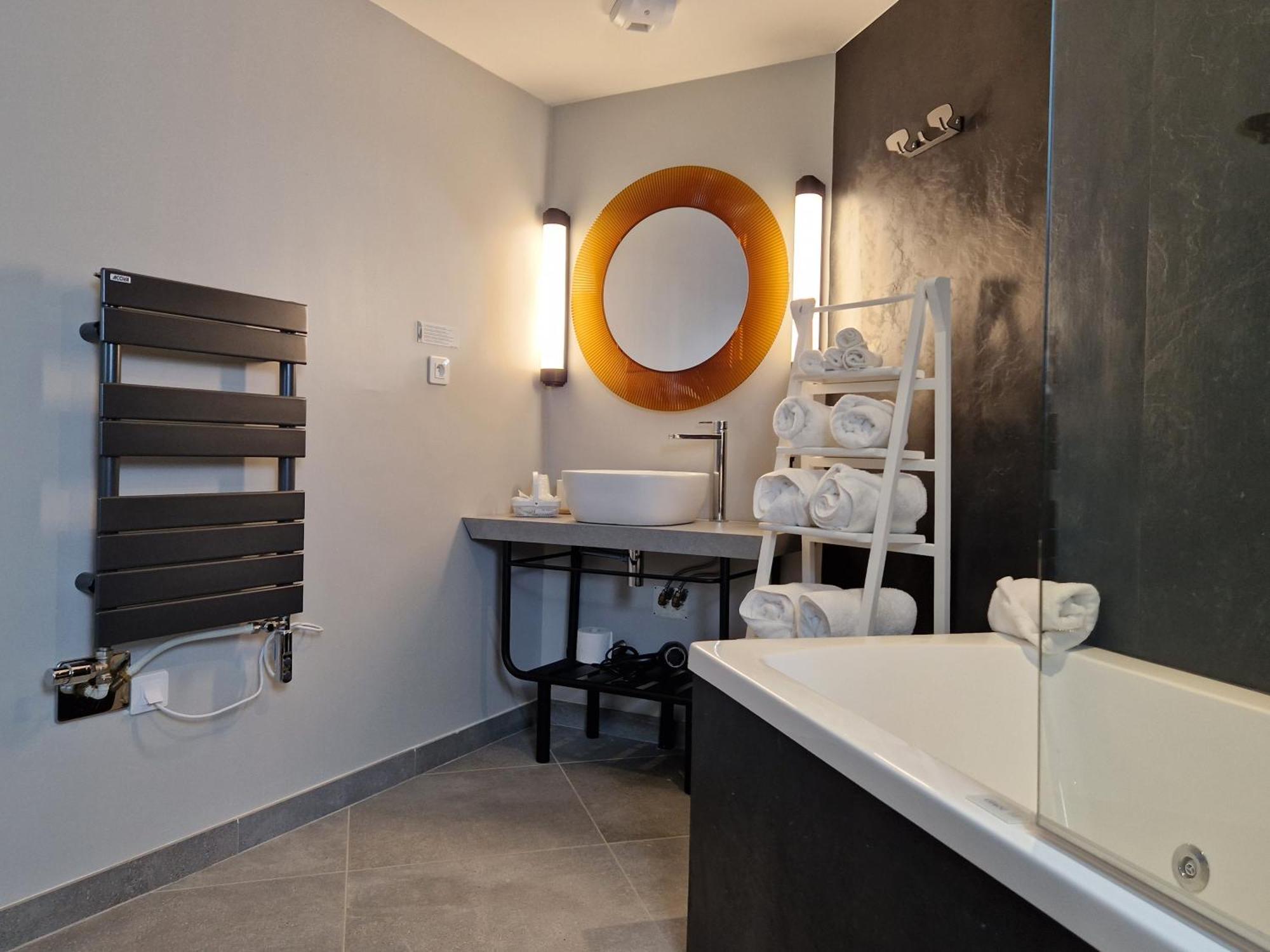 Domaine De L'Epau Eco-Resort Yvré-lʼÉvêque Eksteriør bilde