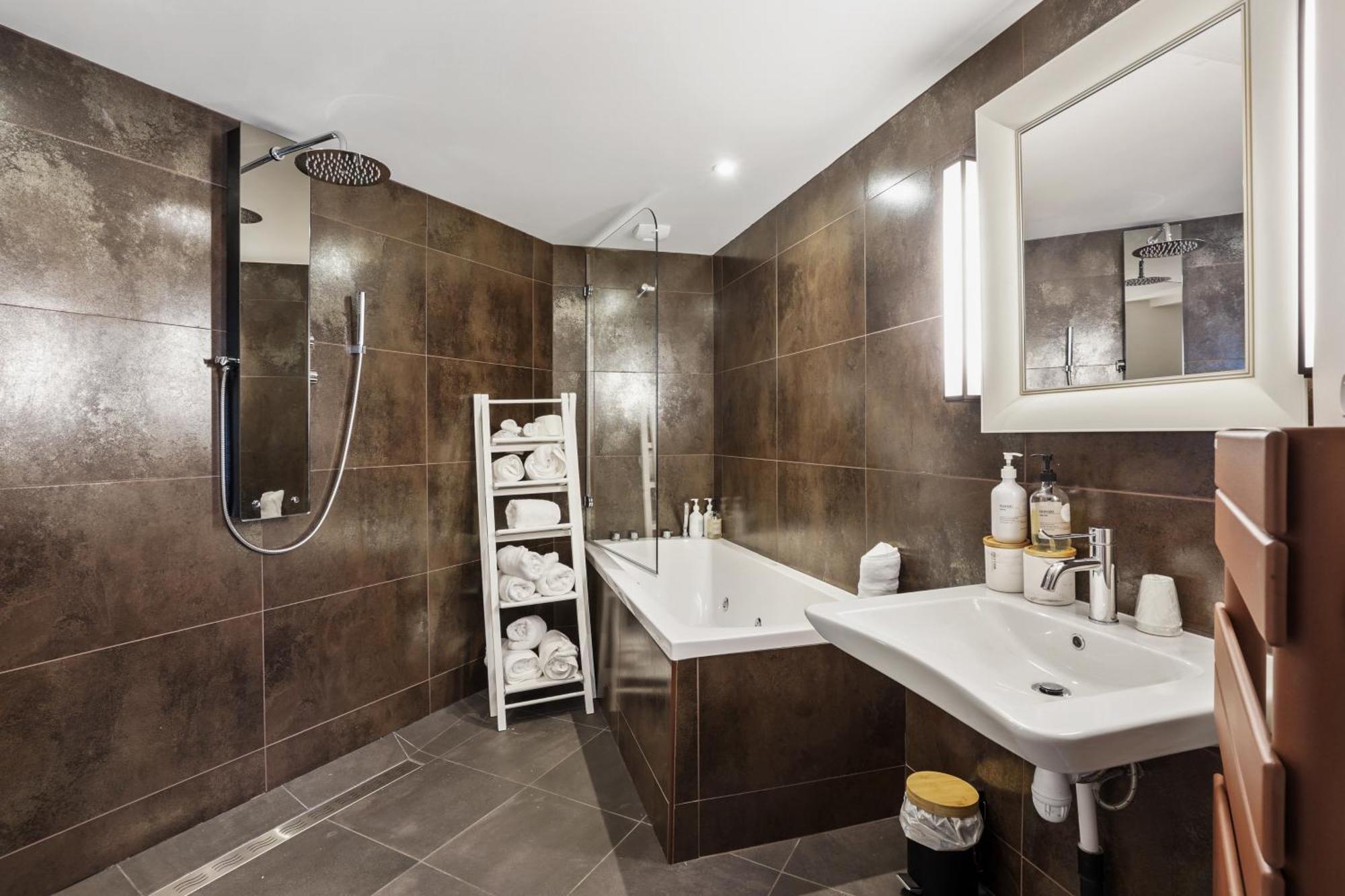 Domaine De L'Epau Eco-Resort Yvré-lʼÉvêque Eksteriør bilde